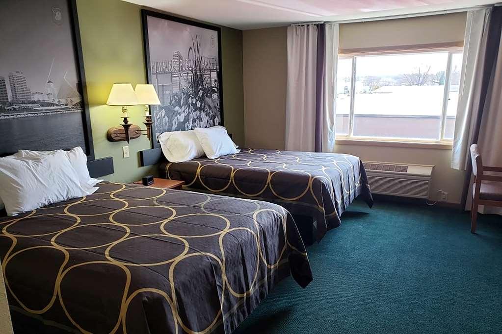 Super 8 By Wyndham Berlin Wi Hotel Cameră foto